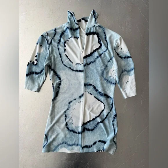 Norma Kamali Slim Fit Turtle Top - Picture 3 of 3